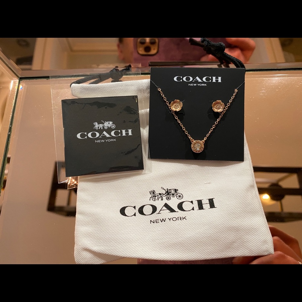 Coach open circle necklace and tea rose stud set